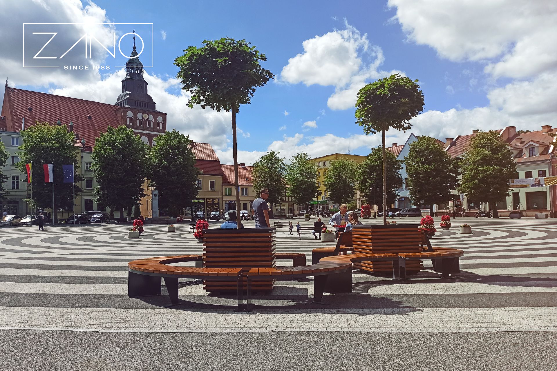 Townsquare | Street furniture made of steel and softwood