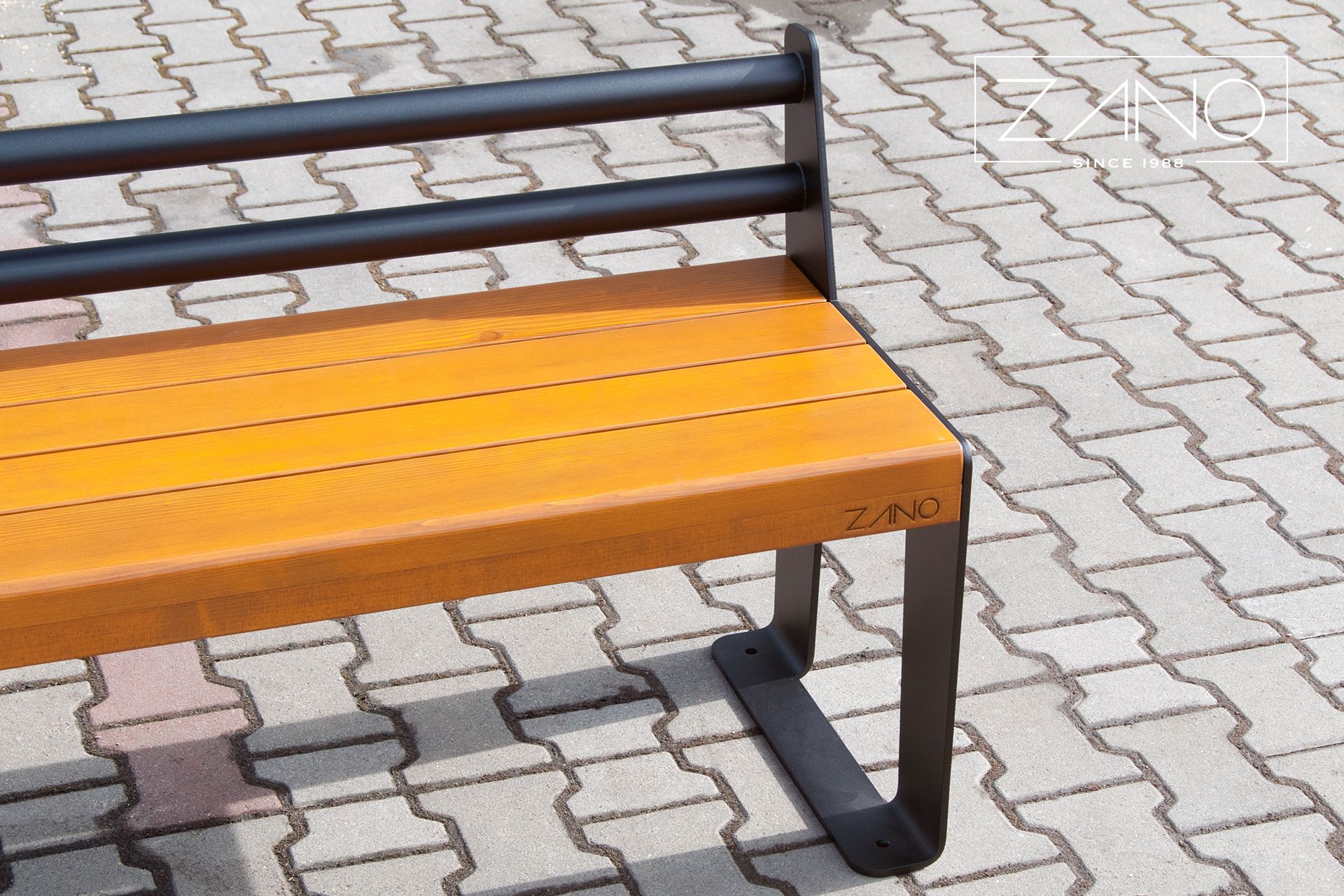 City bench with backrest and softwood seat