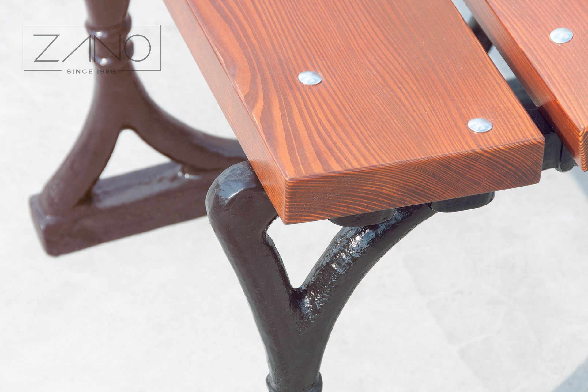 Sturdy classic outdoor furniture