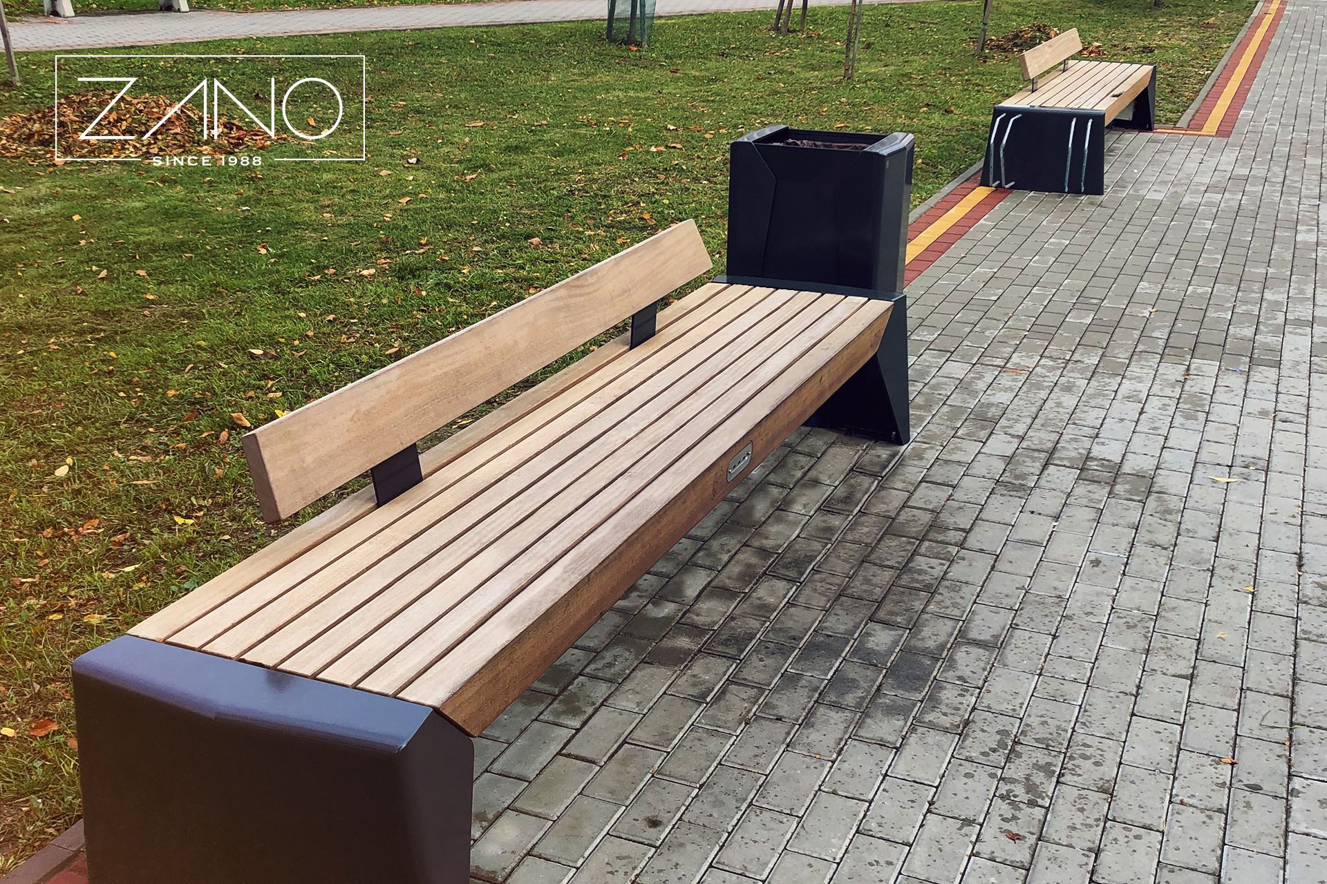 Multimedia bench Photon powered by municipal electric grid
