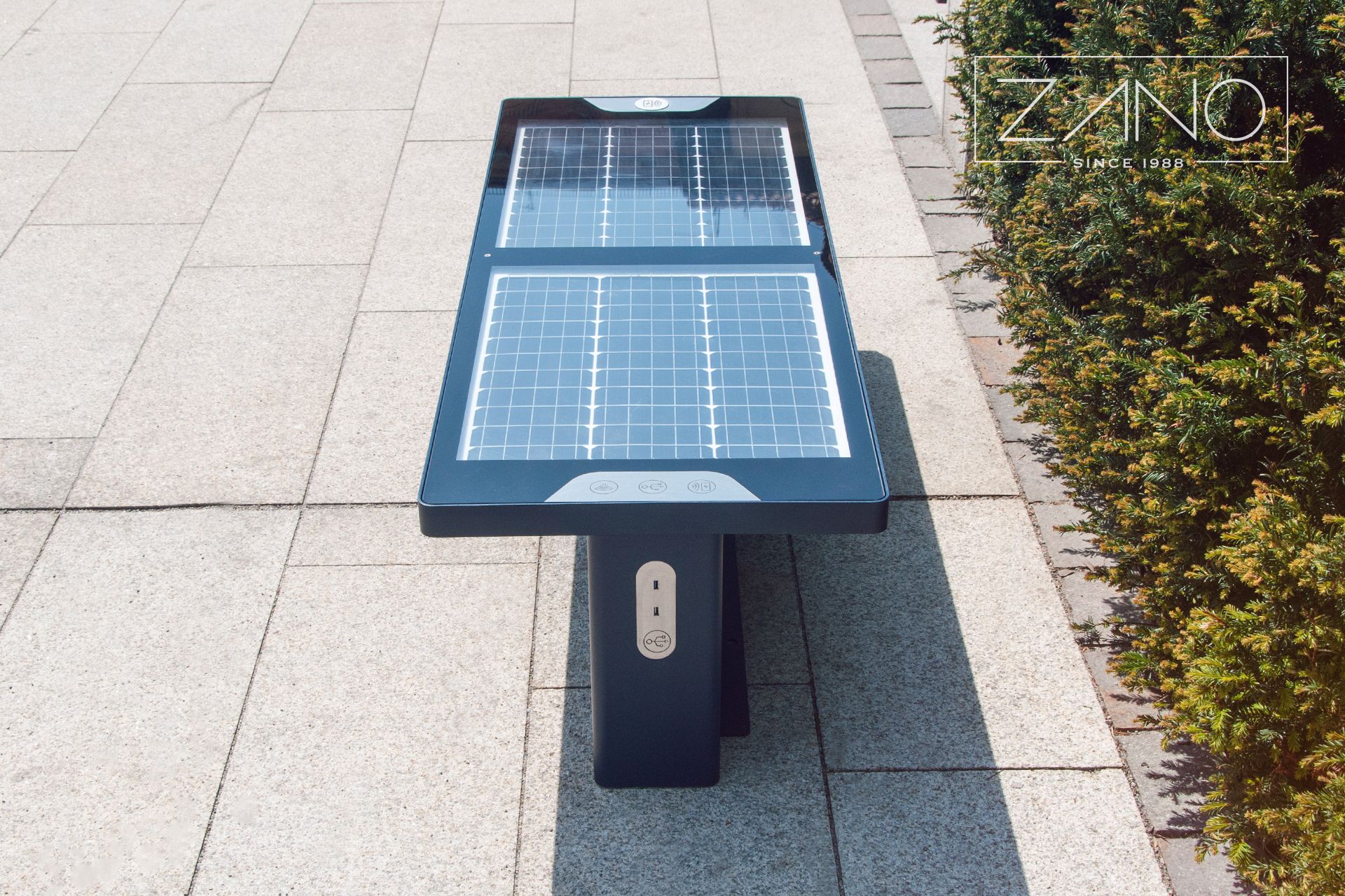 SCANDIK - Smart solar bench made by ZANO Street Furniture