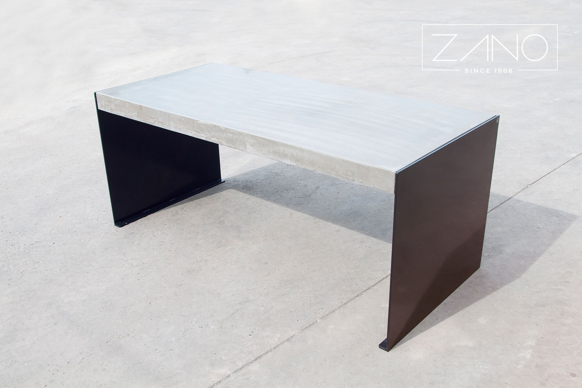 Polished concrete table | ZANO Street Furniture